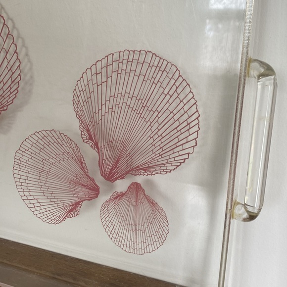 Vintage Lucite Acrylic Clam Scallop Shells Seashell Tray with Handles - Picture 3 of 7